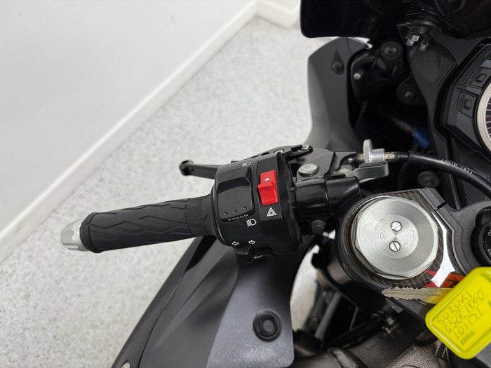Suzuki 2011 SUZUKI 1000CC GSXR-1000L1 Black