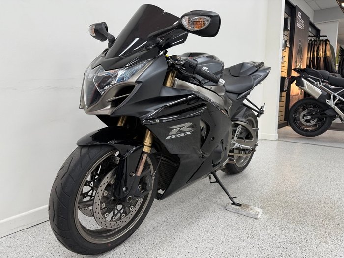 Suzuki 2011 SUZUKI 1000CC GSXR-1000L1 Black