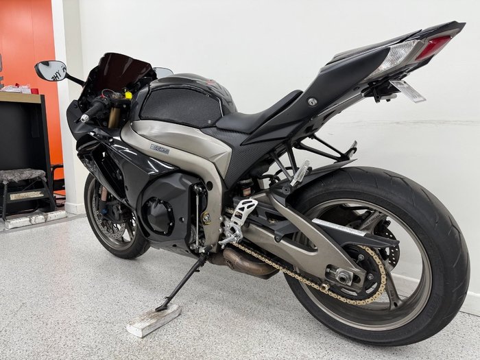 Suzuki 2011 SUZUKI 1000CC GSXR-1000L1 Black