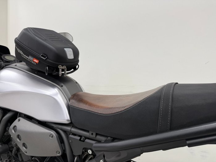 2016 YAMAHA XSR700 grey