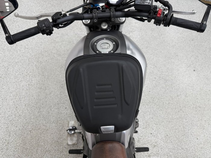 2016 YAMAHA XSR700 grey