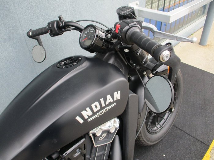 2021 INDIAN SCOUT BOBBER THUNDER BLACK Black
