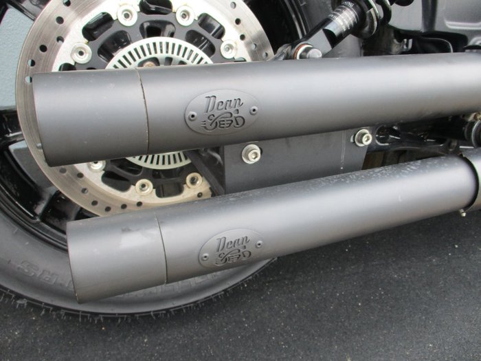 2021 INDIAN SCOUT BOBBER THUNDER BLACK Black