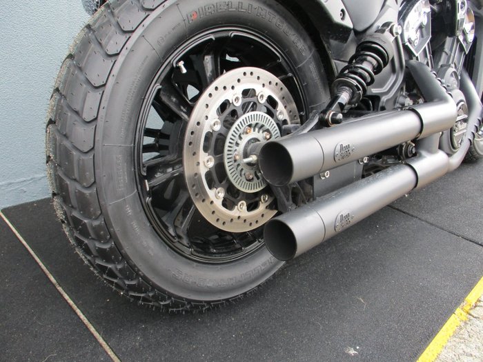 2021 INDIAN SCOUT BOBBER THUNDER BLACK Black