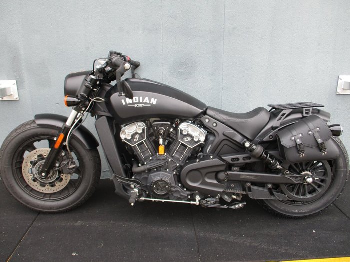 2021 INDIAN SCOUT BOBBER THUNDER BLACK Black