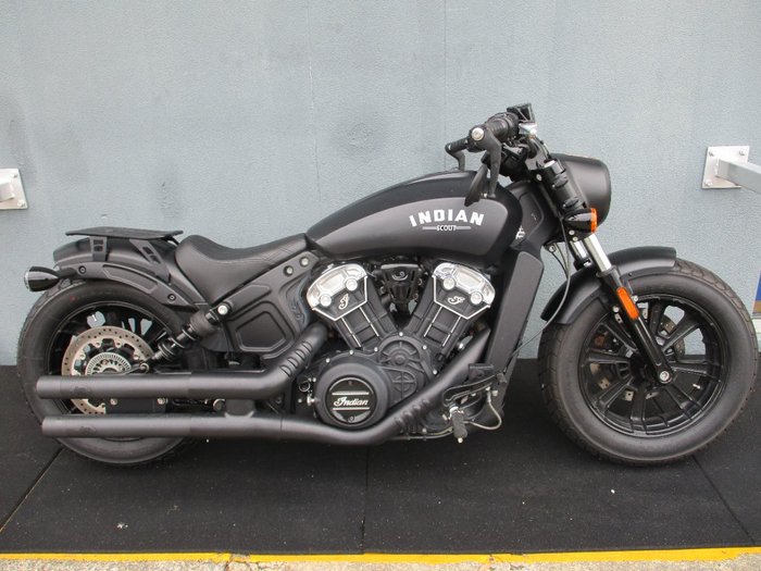 2021 INDIAN SCOUT BOBBER THUNDER BLACK Black