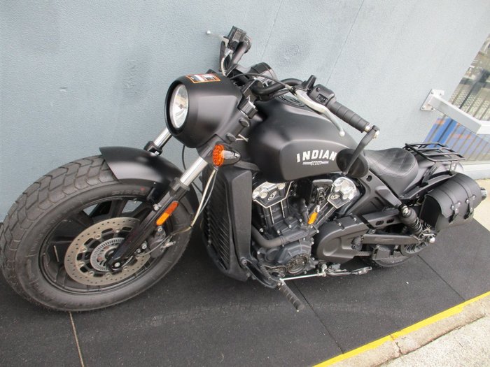 2021 INDIAN SCOUT BOBBER THUNDER BLACK Black