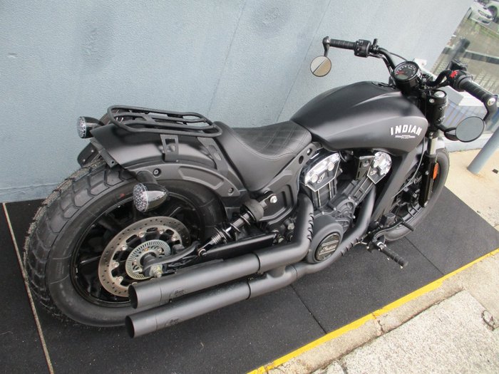 2021 INDIAN SCOUT BOBBER THUNDER BLACK Black