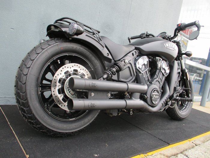 2021 INDIAN SCOUT BOBBER THUNDER BLACK Black