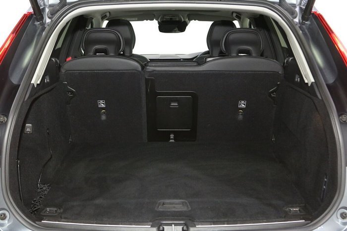2021 Volvo XC60 D4 Inscription
