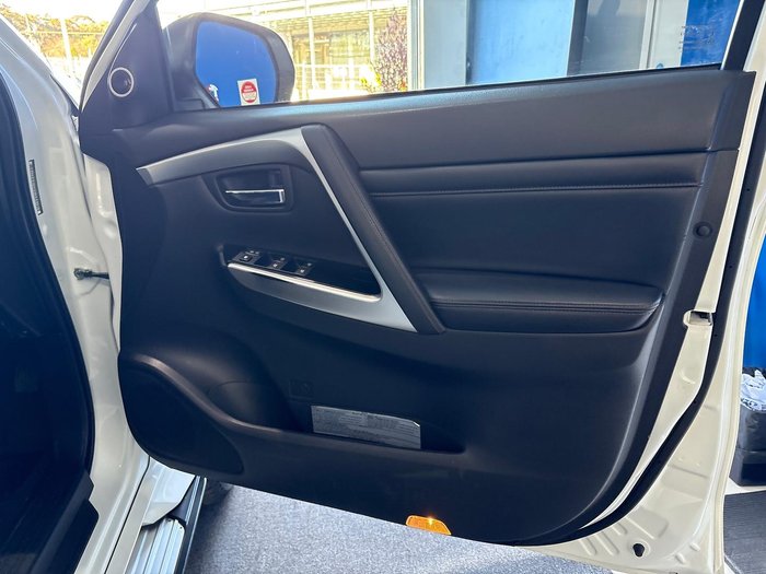 2022 Mitsubishi Pajero Sport Exceed