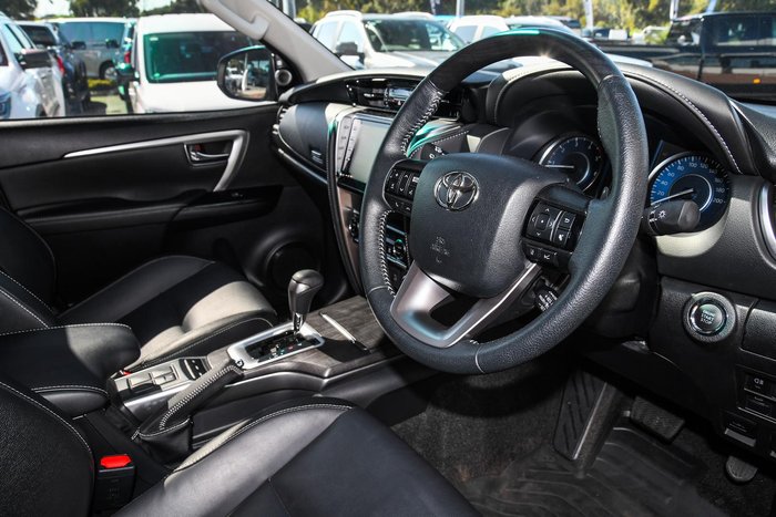 2023 Toyota Fortuner Crusade GUN156R 4X4 Dual Range Graphite