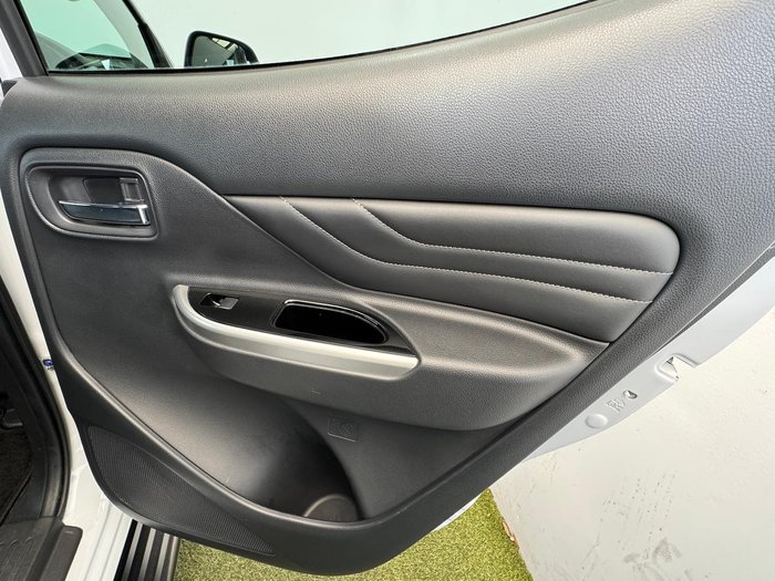 2023 Mitsubishi Triton Xtreme