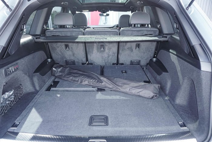 2025 Audi Q7 55 TFSI S line