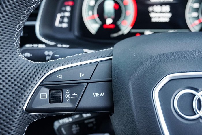 2025 Audi Q7 55 TFSI S line