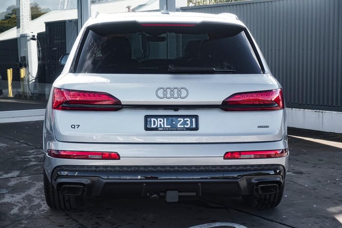 2025 Audi Q7 55 TFSI S line