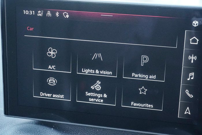 2025 Audi Q2 35 TFSI S line edition