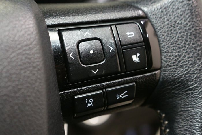 2021 Toyota Hilux SR5
