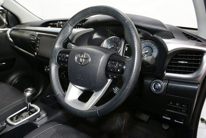 2021 Toyota Hilux SR5