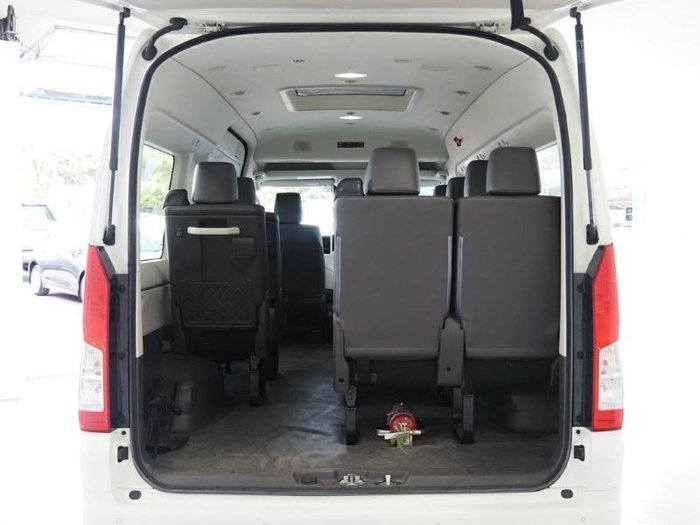2020 Toyota Hiace Commuter GL