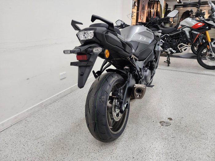 2025 Suzuki GSX-S1000GT grey