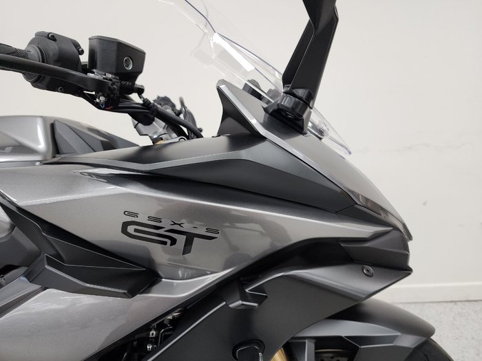 2025 Suzuki GSX-S1000GT grey