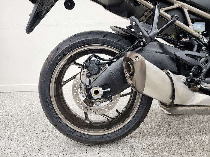 2025 Suzuki GSX-S1000GT grey