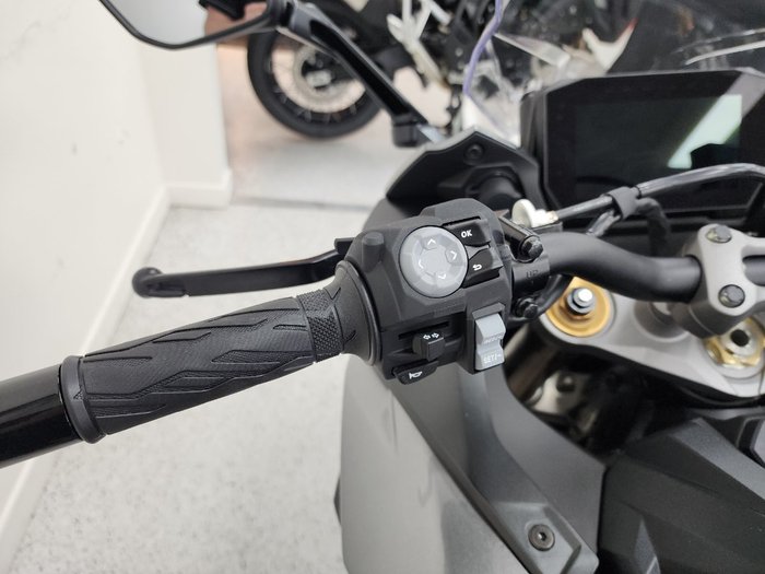2025 Suzuki GSX-S1000GT grey