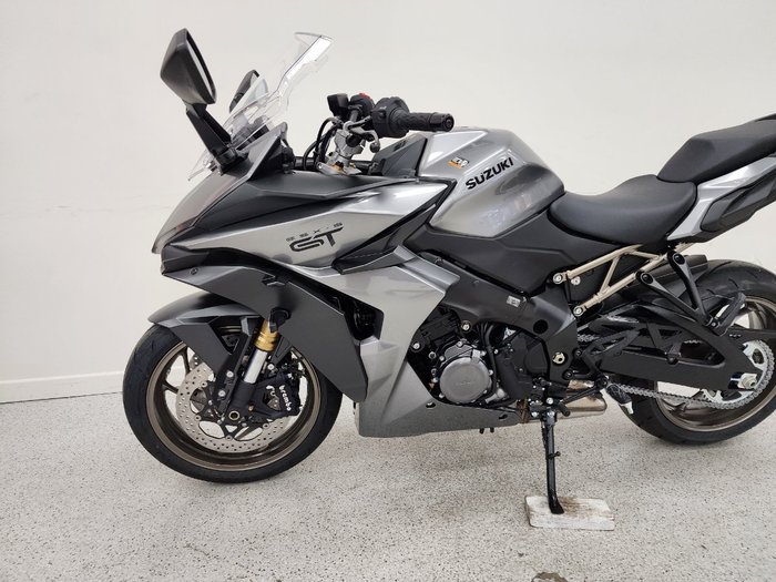 2025 Suzuki GSX-S1000GT grey