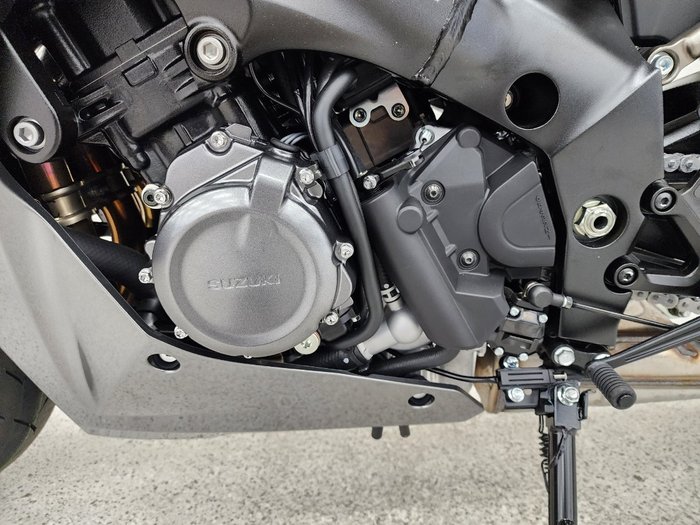 2025 Suzuki GSX-S1000GT grey