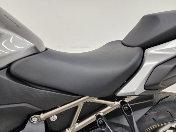 2025 Suzuki GSX-S1000GT grey
