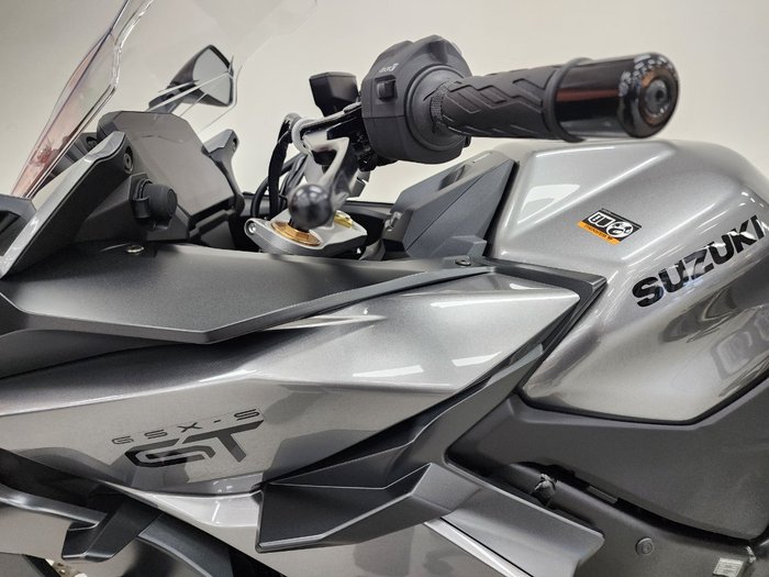 2025 Suzuki GSX-S1000GT grey