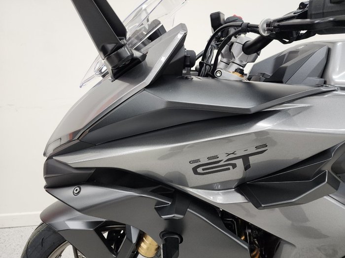 2025 Suzuki GSX-S1000GT grey