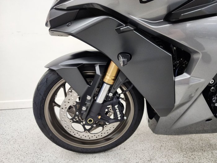 2025 Suzuki GSX-S1000GT grey