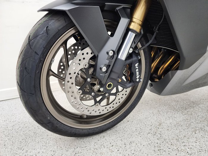 2025 Suzuki GSX-S1000GT grey