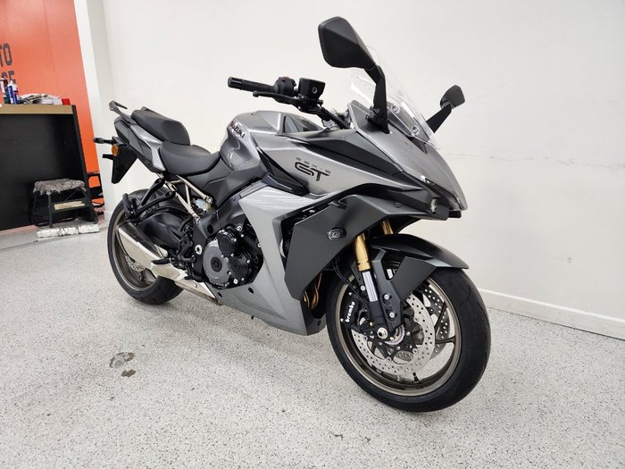 2025 Suzuki GSX-S1000GT grey