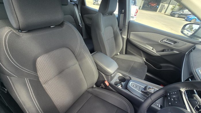 2025 Nissan QASHQAI ST-L