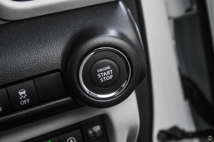 2025 Suzuki Swift Hybrid Plus