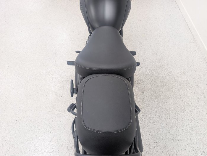 2025 Royal Enfield CLASSIC 350 DARK Black