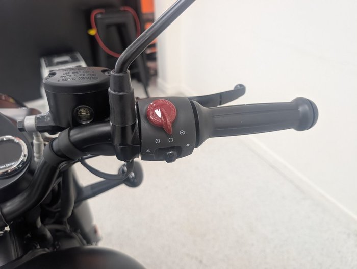 2025 Royal Enfield CLASSIC 350 DARK Black