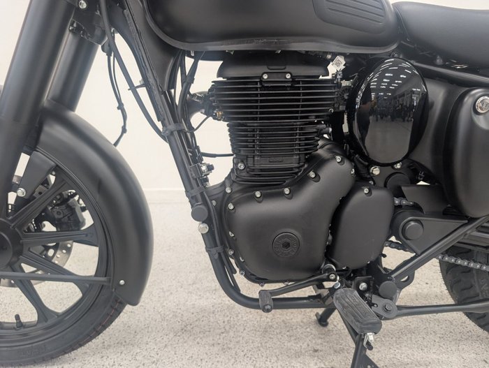 2025 Royal Enfield CLASSIC 350 DARK Black