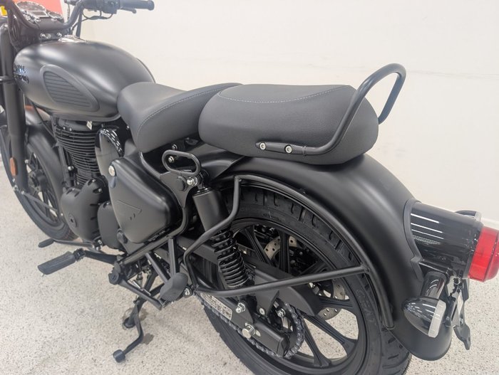 2025 Royal Enfield CLASSIC 350 DARK Black