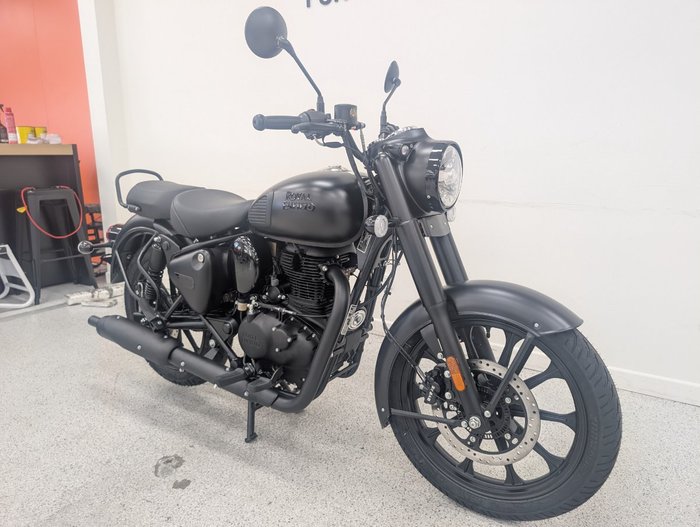 2025 Royal Enfield CLASSIC 350 DARK Black
