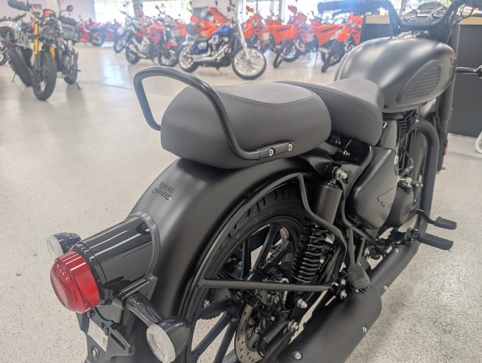 2025 Royal Enfield CLASSIC 350 DARK Black