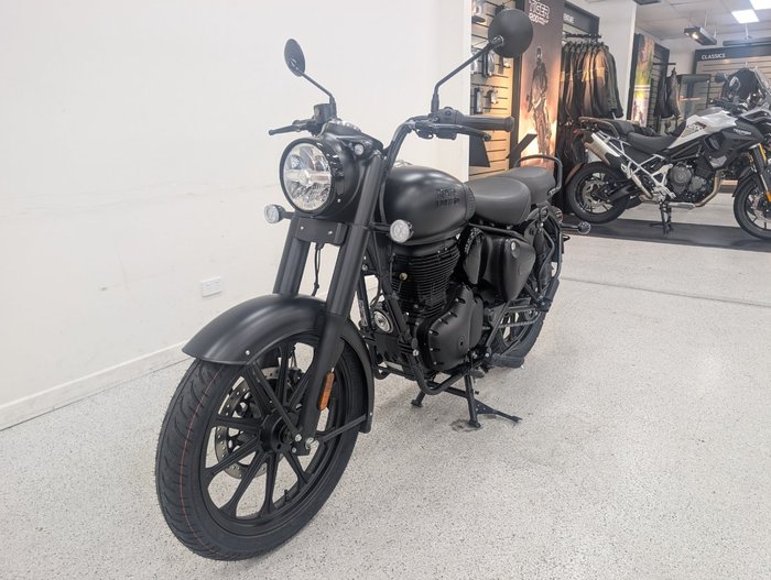 2025 Royal Enfield CLASSIC 350 DARK Black