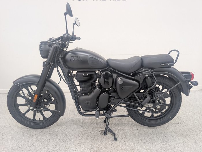 2025 Royal Enfield CLASSIC 350 DARK Black