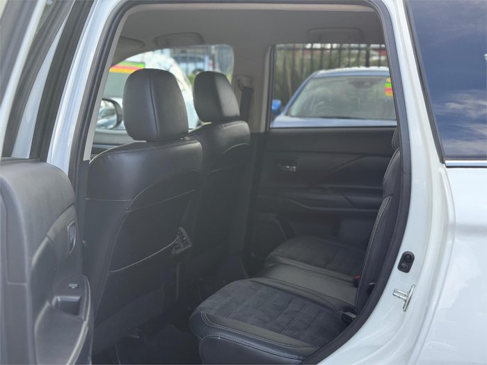 2019 MITSUBISHI OUTLANDER LS 7 SEAT (AWD)