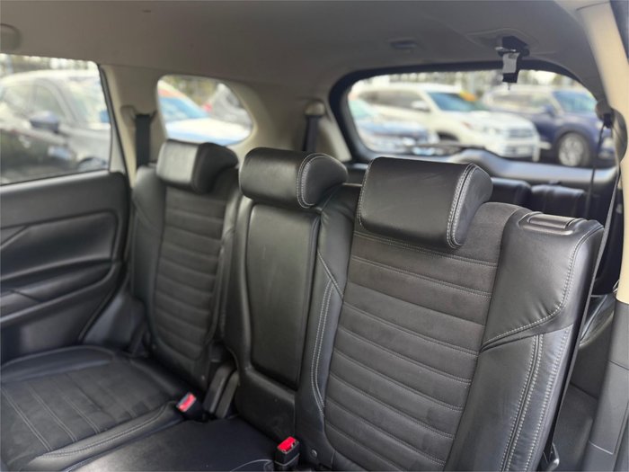 2019 MITSUBISHI OUTLANDER LS 7 SEAT (AWD)
