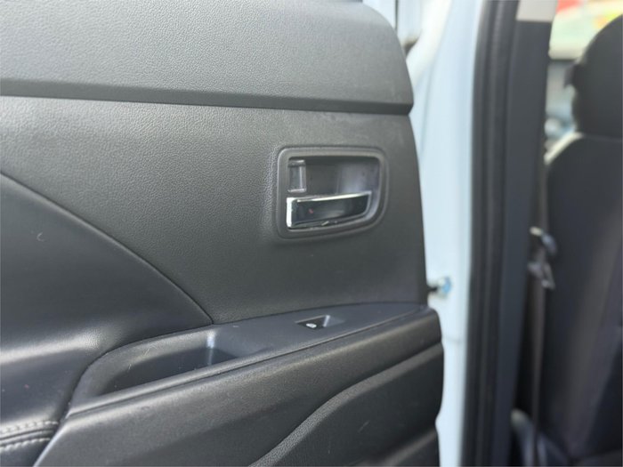 2019 MITSUBISHI OUTLANDER LS 7 SEAT (AWD)