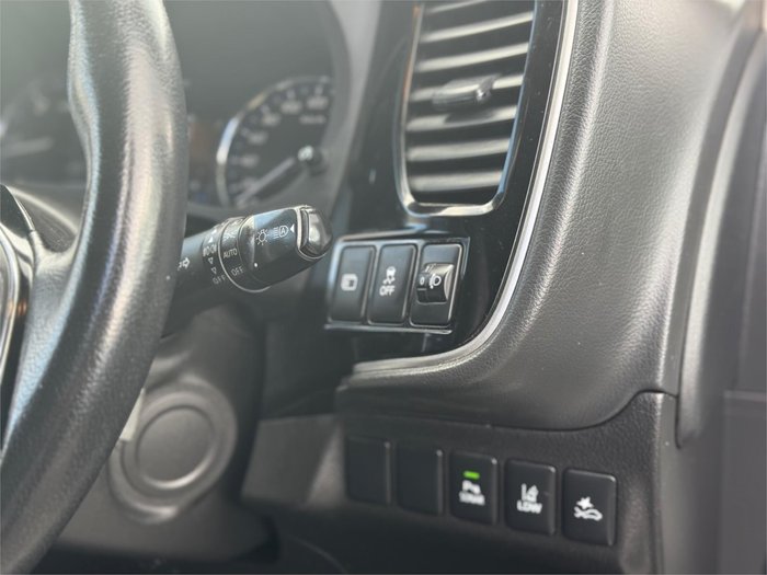 2019 MITSUBISHI OUTLANDER LS 7 SEAT (AWD)